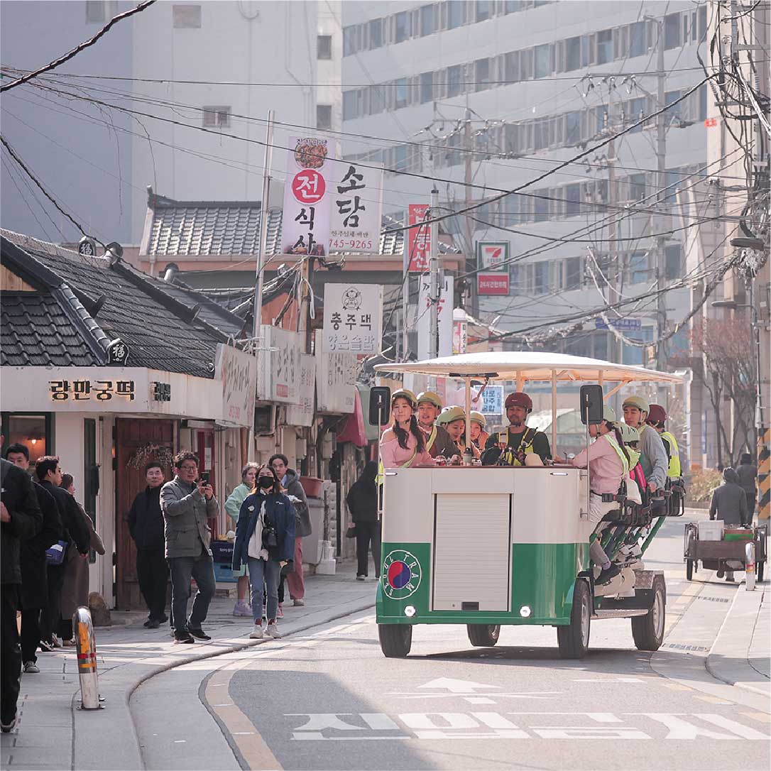 Discover Hidden Streets of Seoul on the Pedal Tram